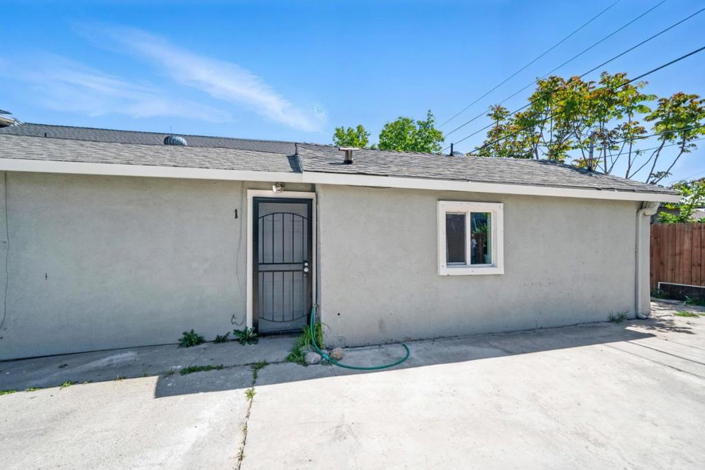 462 Delhi Avenue Property Photo 4