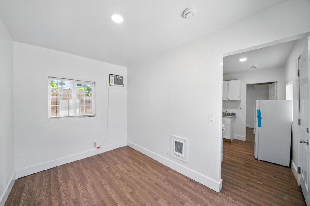 462 Delhi Avenue Property Photo 13