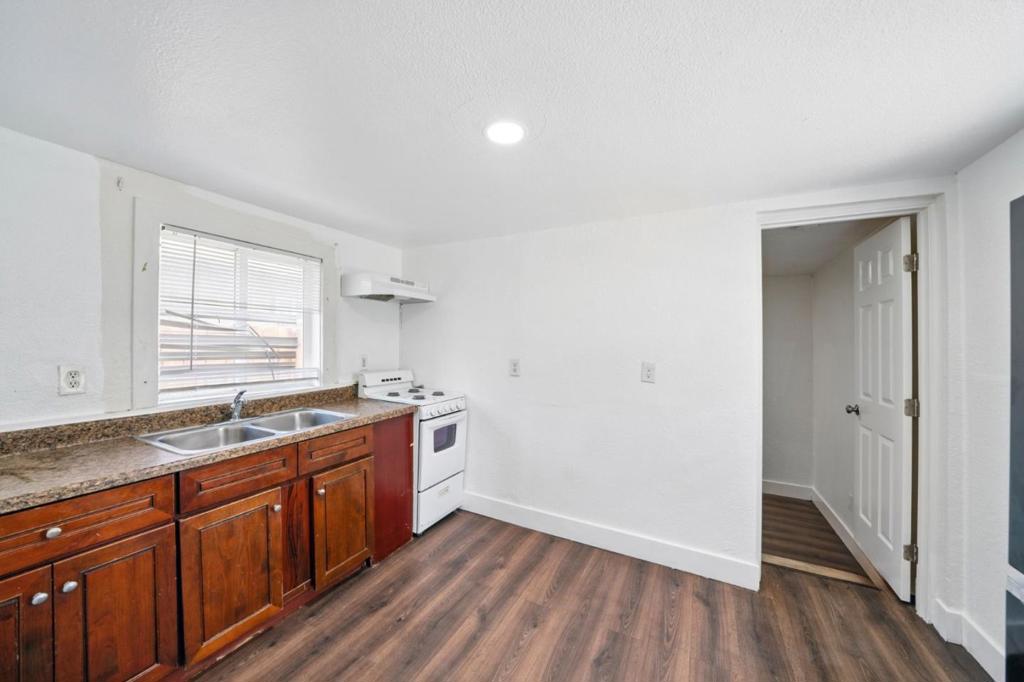 462 Delhi Avenue Property Photo 19