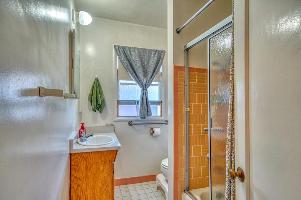 Williams Street Property Photo 9