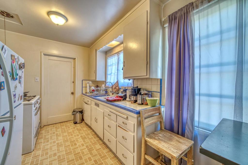 Williams Street Property Photo 18