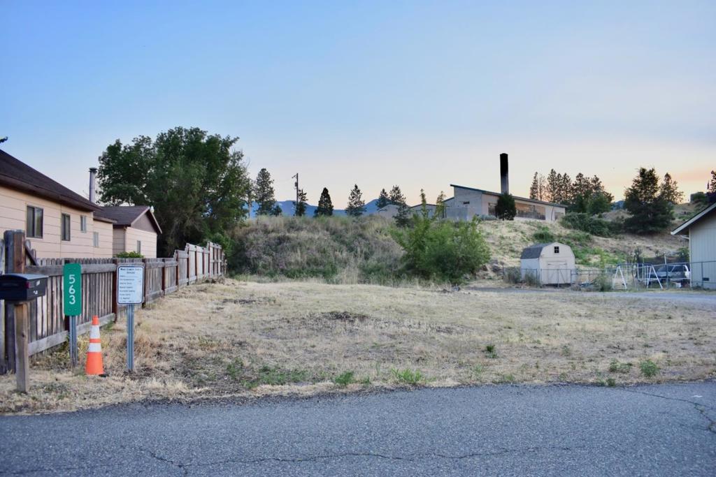 563 Shasta Avenue Property Photo 10
