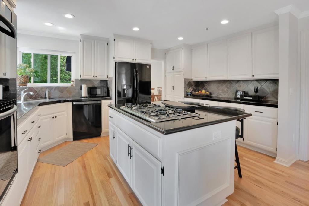 103 Victoria Lane Property Photo 21