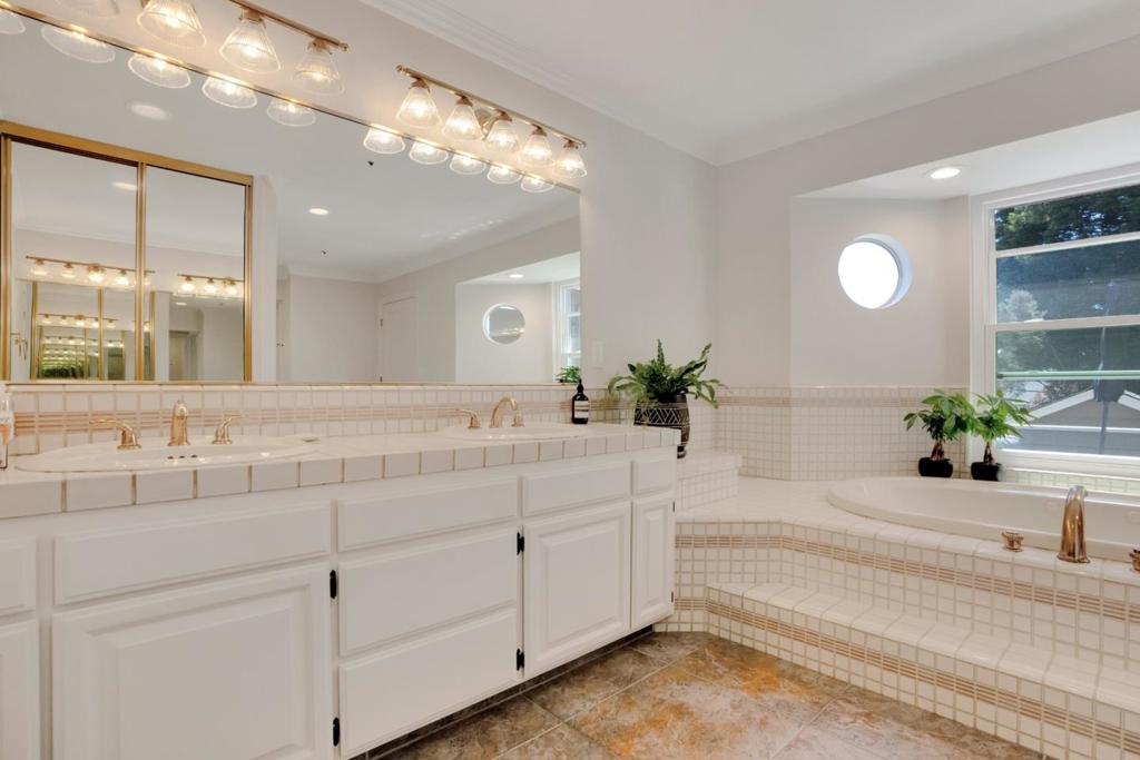 103 Victoria Lane Property Photo 32