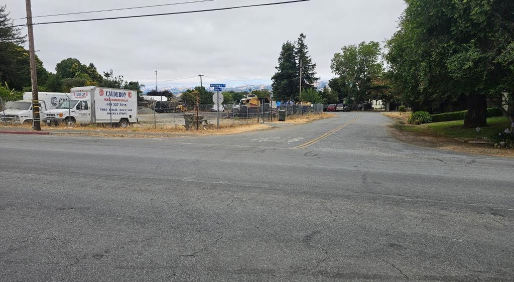14430 Monterey Hwy Property Photo 2