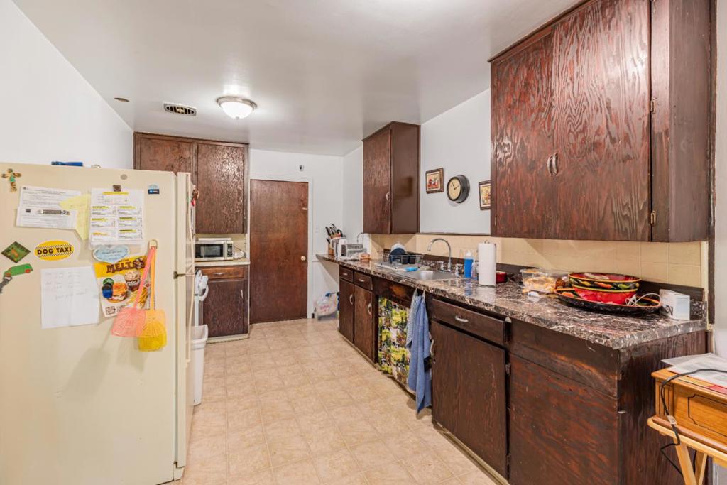 1641 Valley View Road Property Photo 2