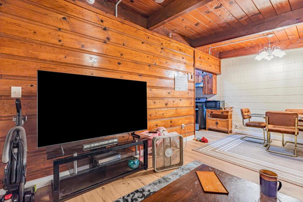 1641 Valley View Road Property Photo 12