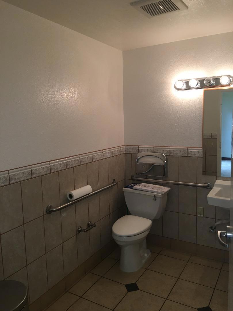 567 Laurel Street Property Photo 10