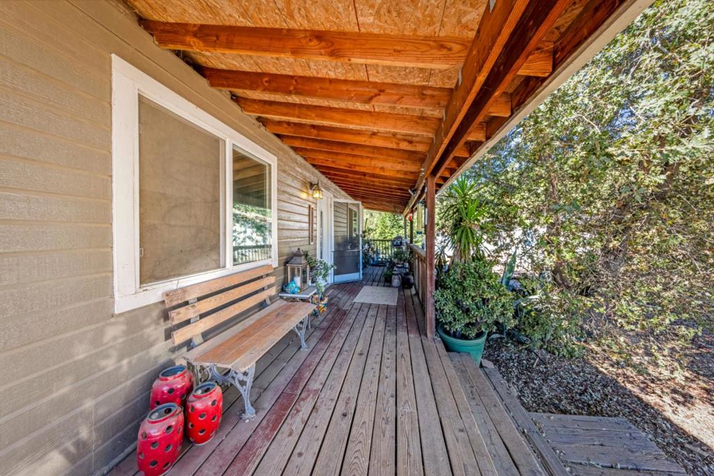 6787 Croy Road Property Photo 8