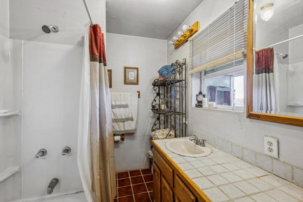 6787 Croy Road Property Photo 16