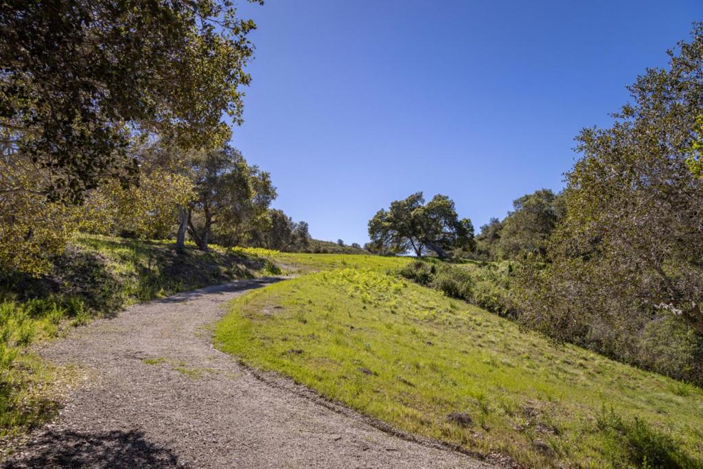 8 Corral Run Property Photo 3