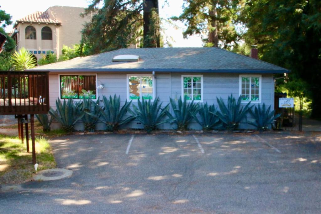 5272 Scotts Valley Drive Property Photo 2