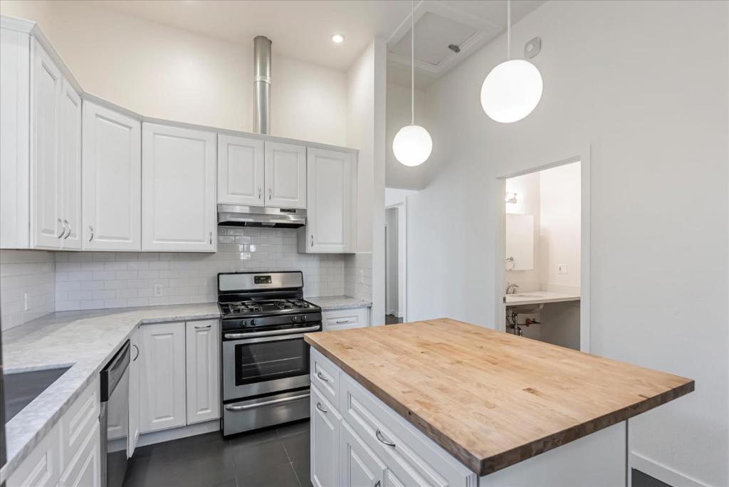 873 Wood Street Property Photo 14