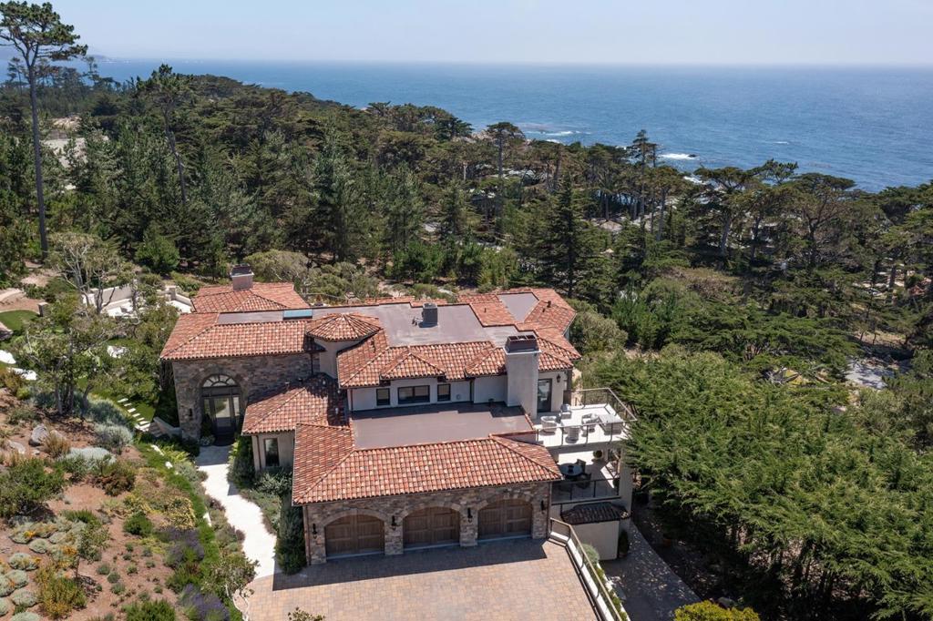 3187 17 Mile Drive Property Photo 6