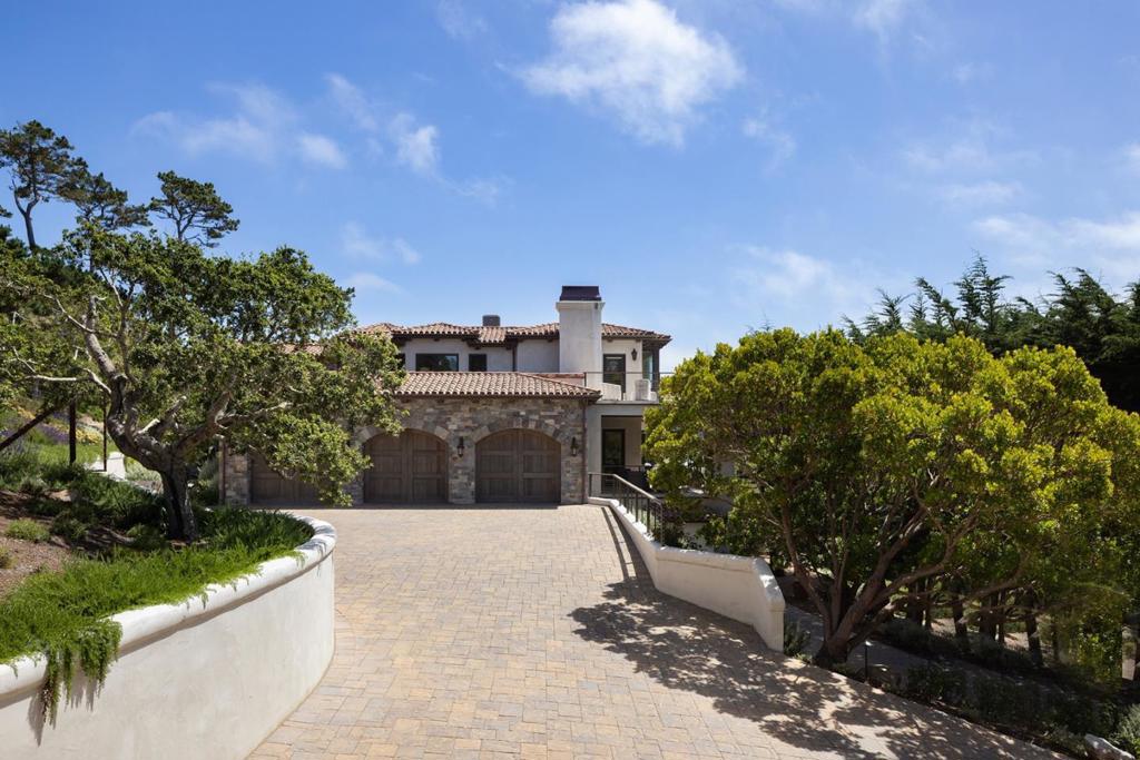 3187 17 Mile Drive Property Photo 7