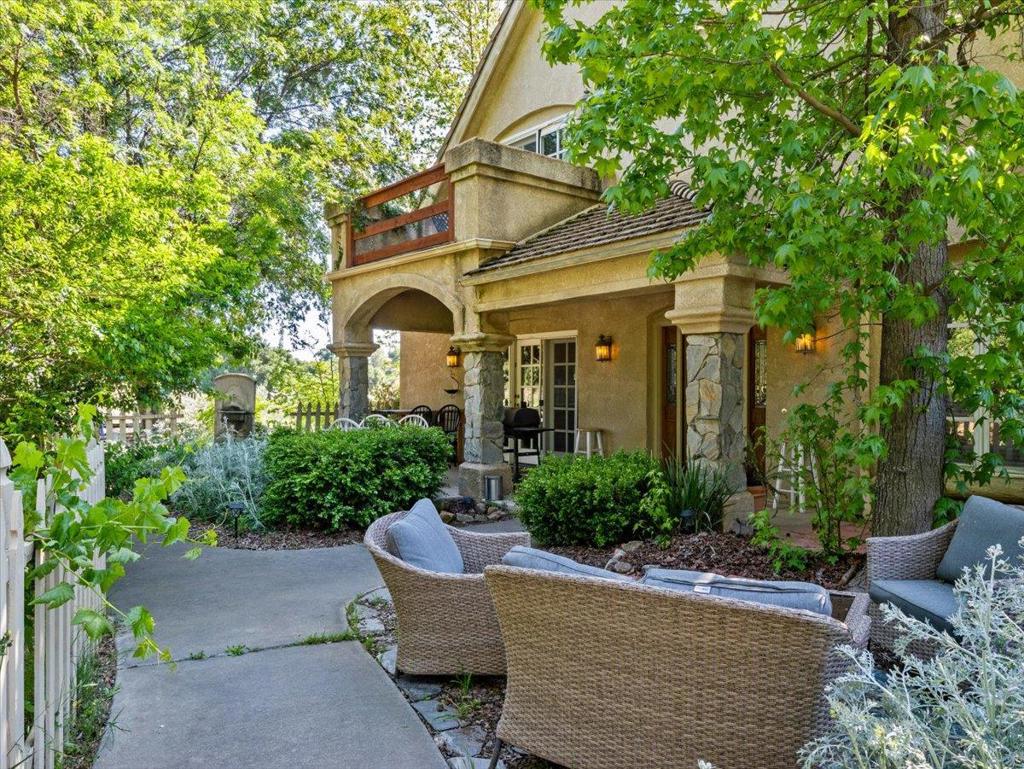 39455 Avenida La Cresta Property Photo 2