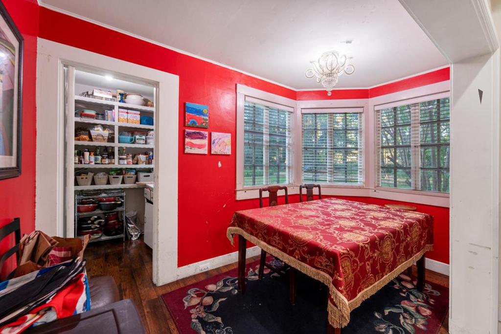 1190 Emory Street Property Photo 44