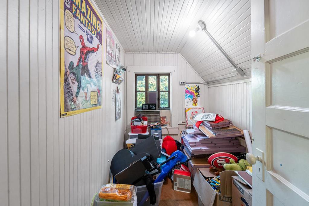 1190 Emory Street Property Photo 75