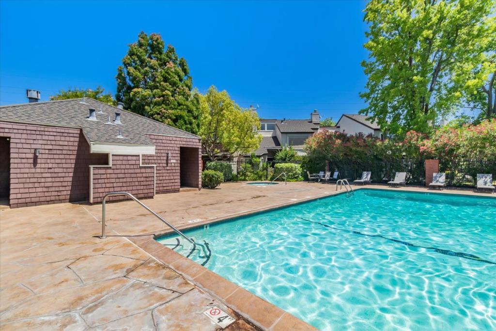 1662 Las Piedras Court Property Photo 10