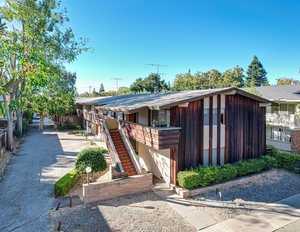365 Everett Avenue Property Photo 1