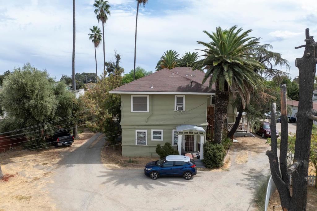 2523 5th Street Property Photo 8