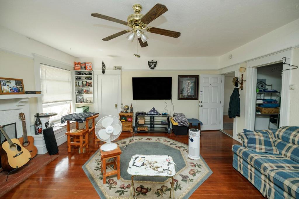 2523 5th Street Property Photo 24