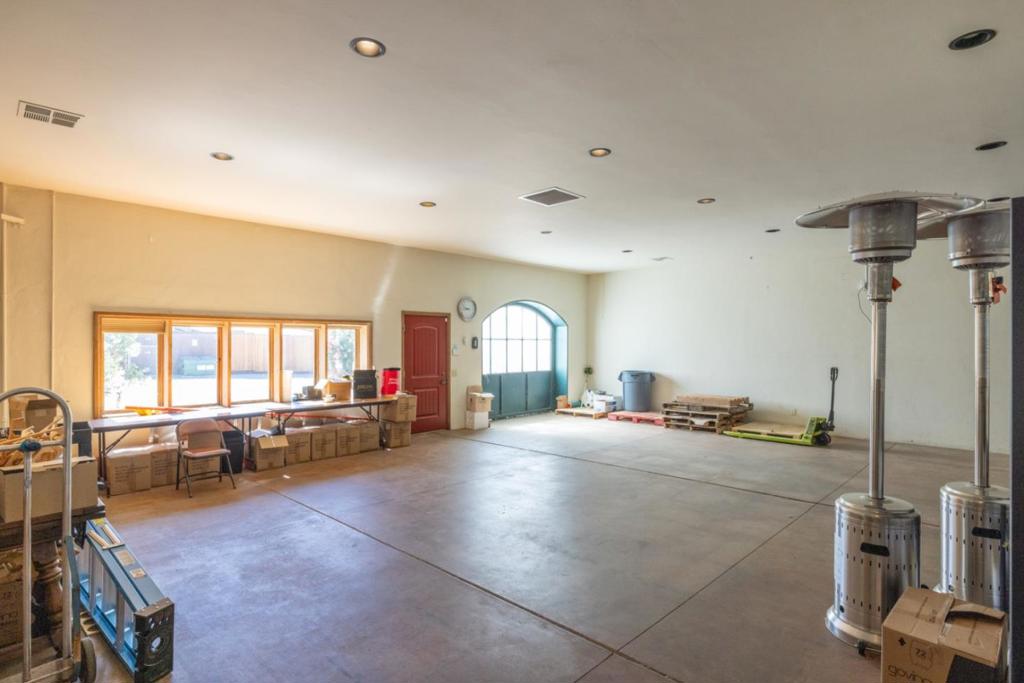 20300 Cachagua Road Property Photo 8