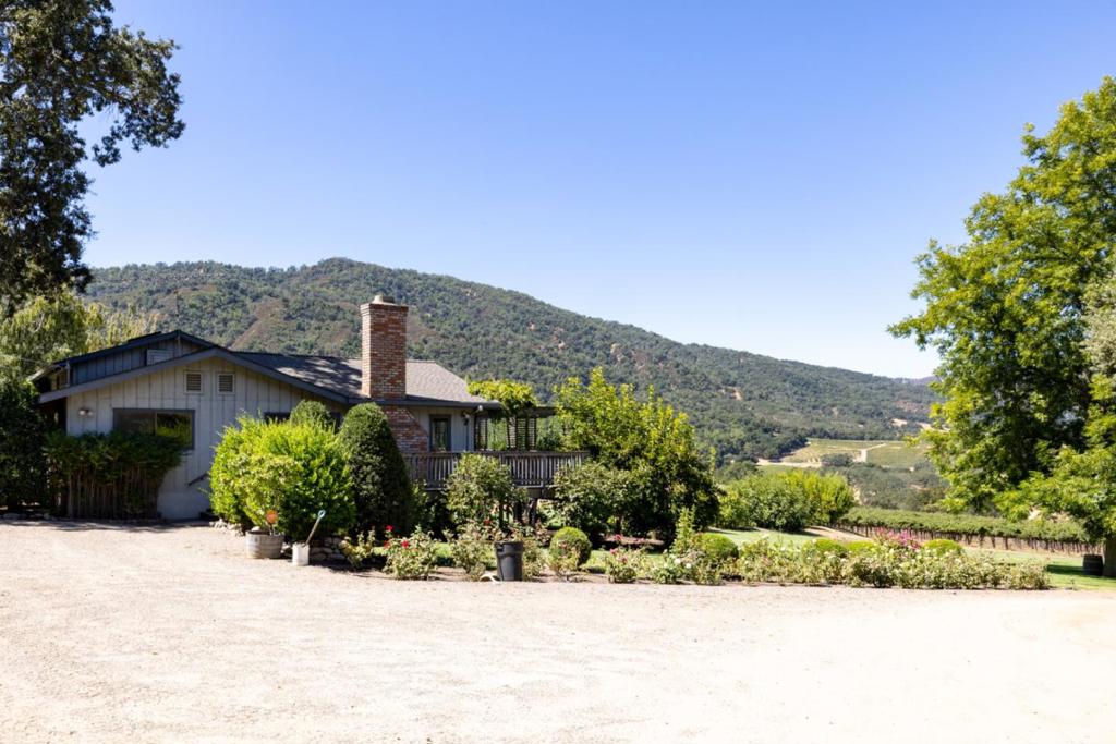 20300 Cachagua Road Property Photo 27