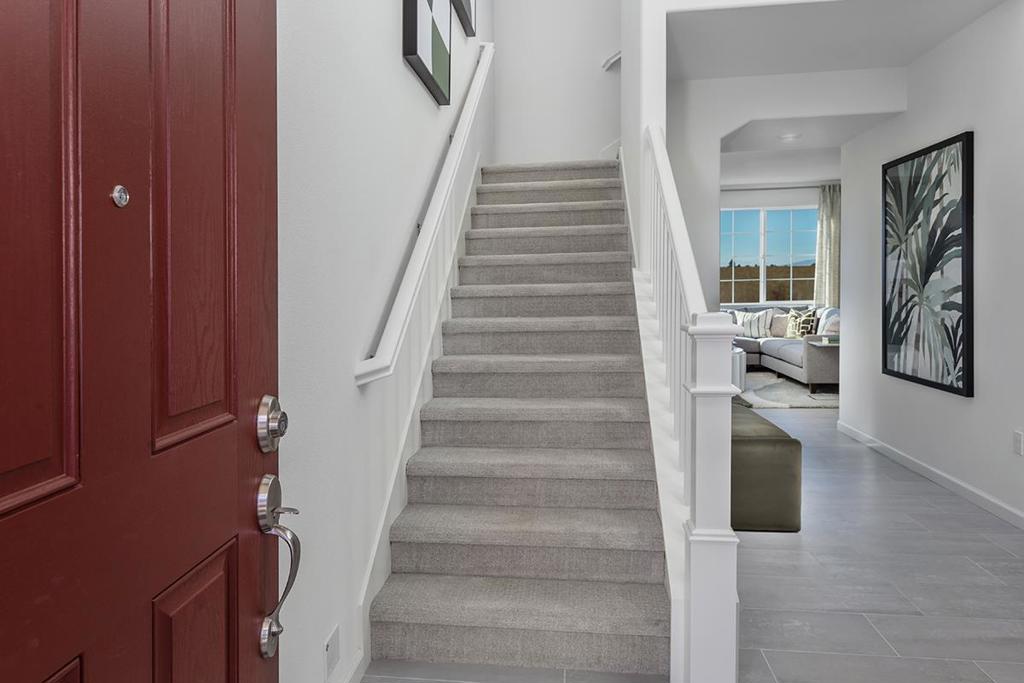 1649 Siderits Way Property Photo 4