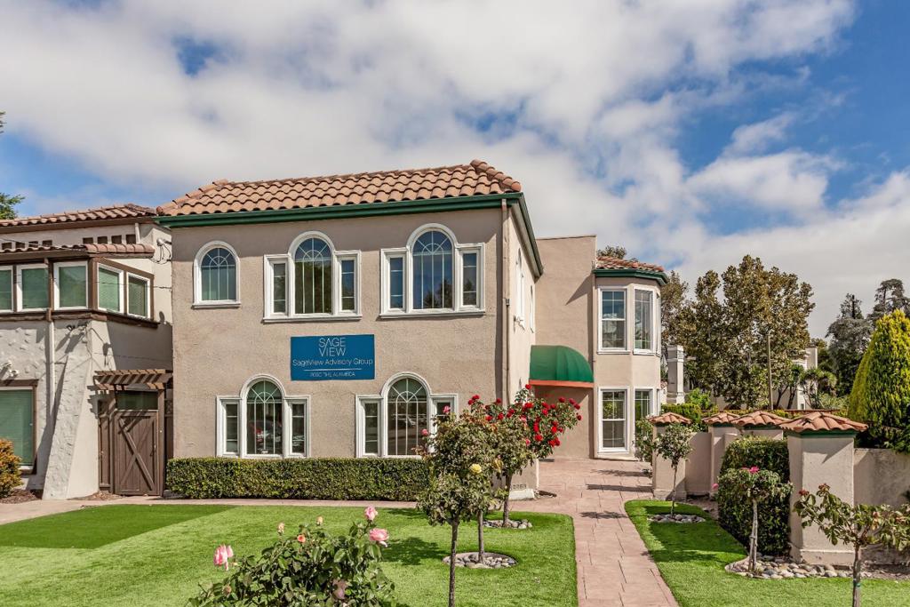 2060 The Alameda Property Photo 4