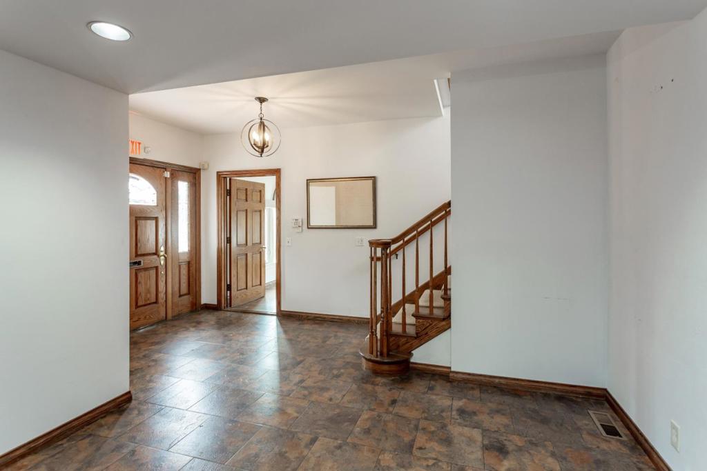 2060 The Alameda Property Photo 11