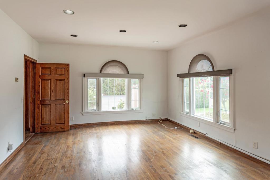 2060 The Alameda Property Photo 12