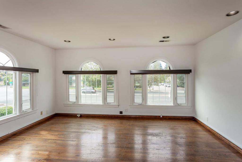 2060 The Alameda Property Photo 14