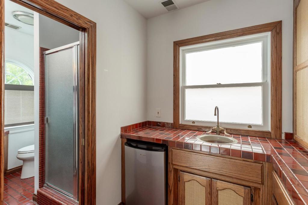 2060 The Alameda Property Photo 29