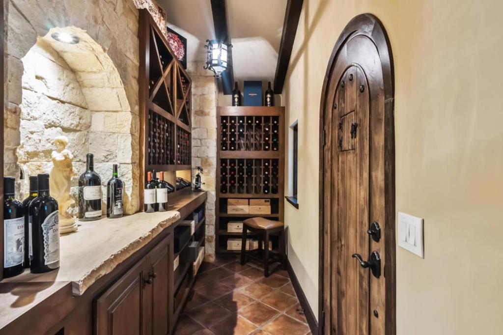1425 Oleada Road Property Photo 34