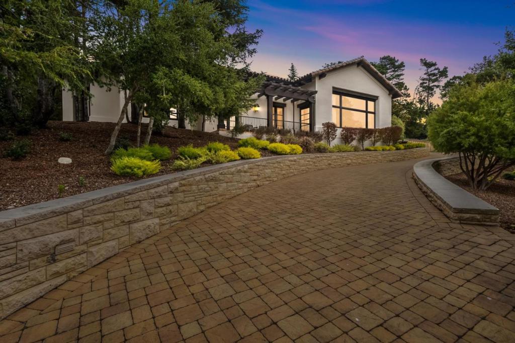1425 Oleada Road Property Photo 38