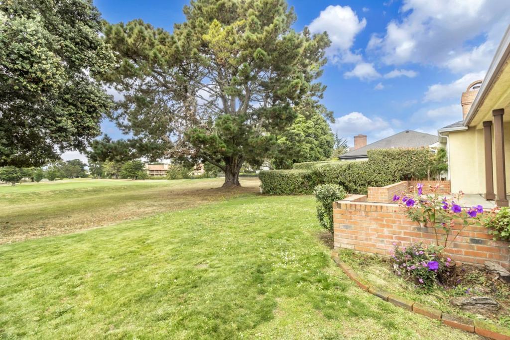 483 Winged Foot Road Property Photo 3