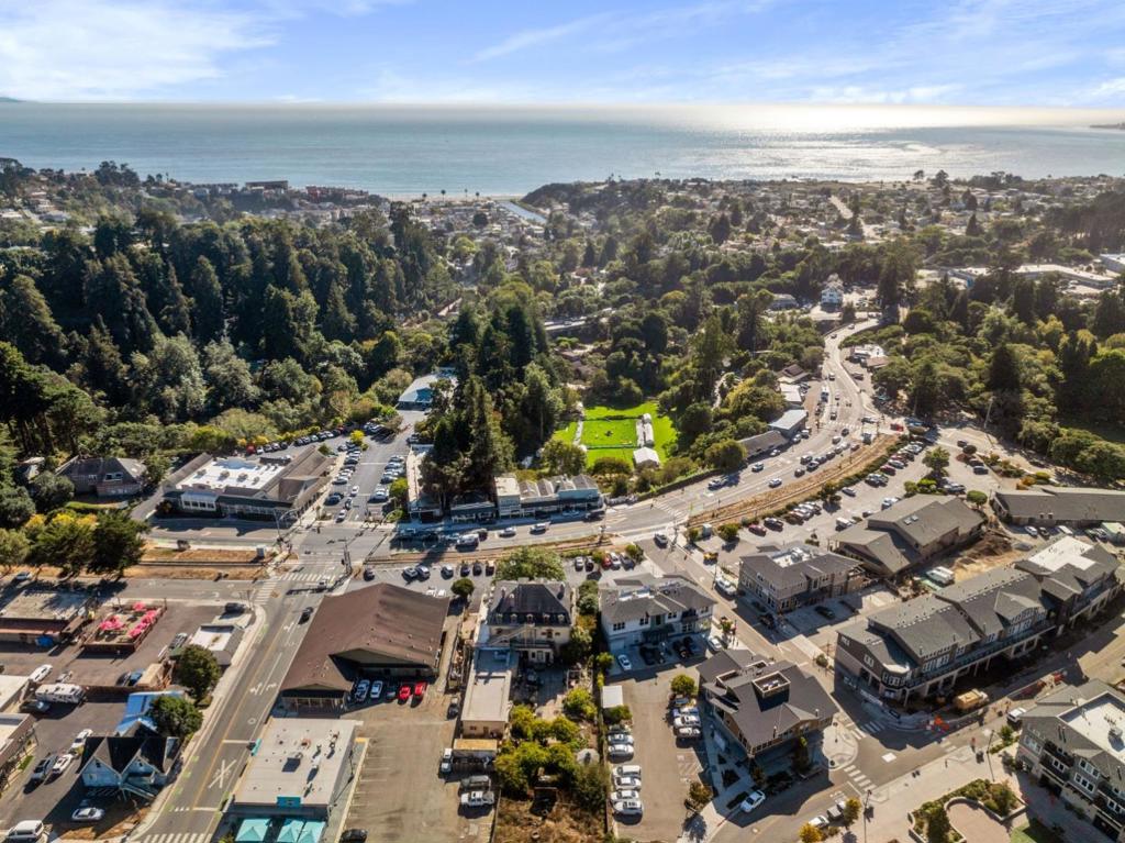 8041 Soquel Drive Property Photo 8