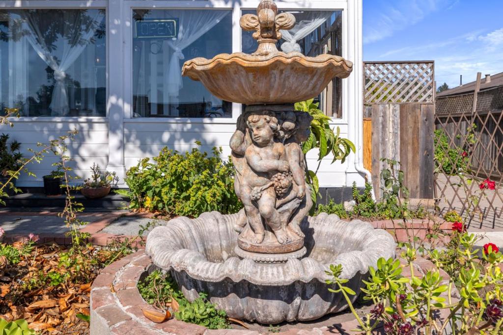 8041 Soquel Drive Property Photo 11
