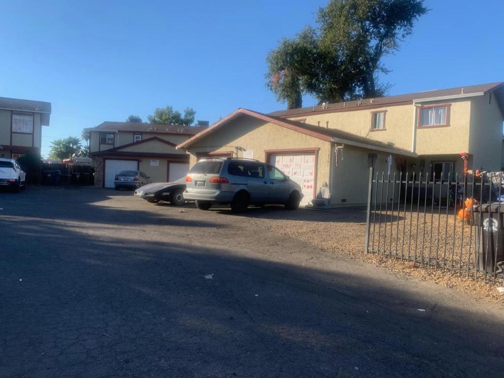 103037 Mills Station Road Property Photo