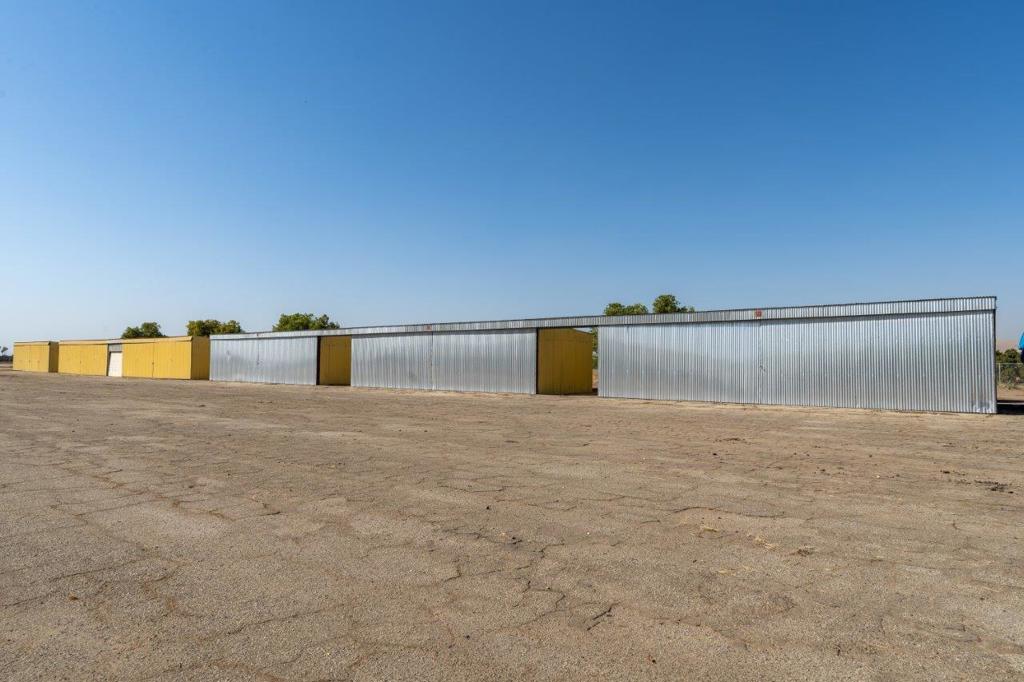 23500 Eckert Field Airport (1q1) Avenue 204 Property Photo 14
