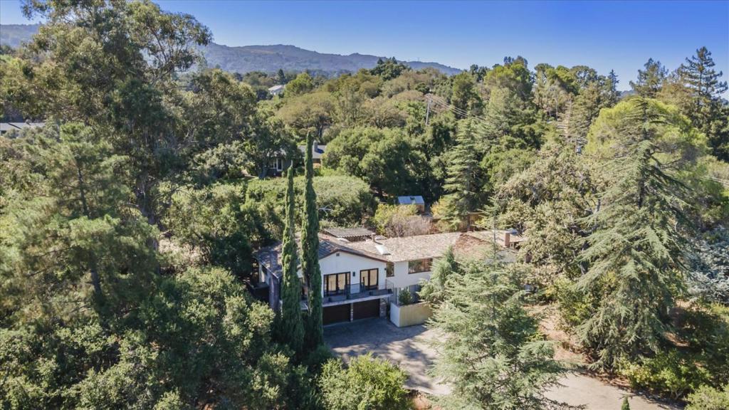 11090 Mora Drive Property Photo 1