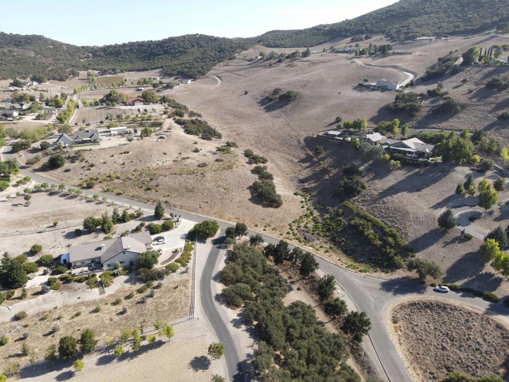 44726 Sun Valley Drive Property Photo