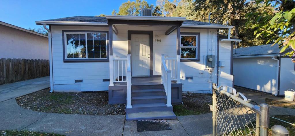 4585 W 40th Street Property Photo