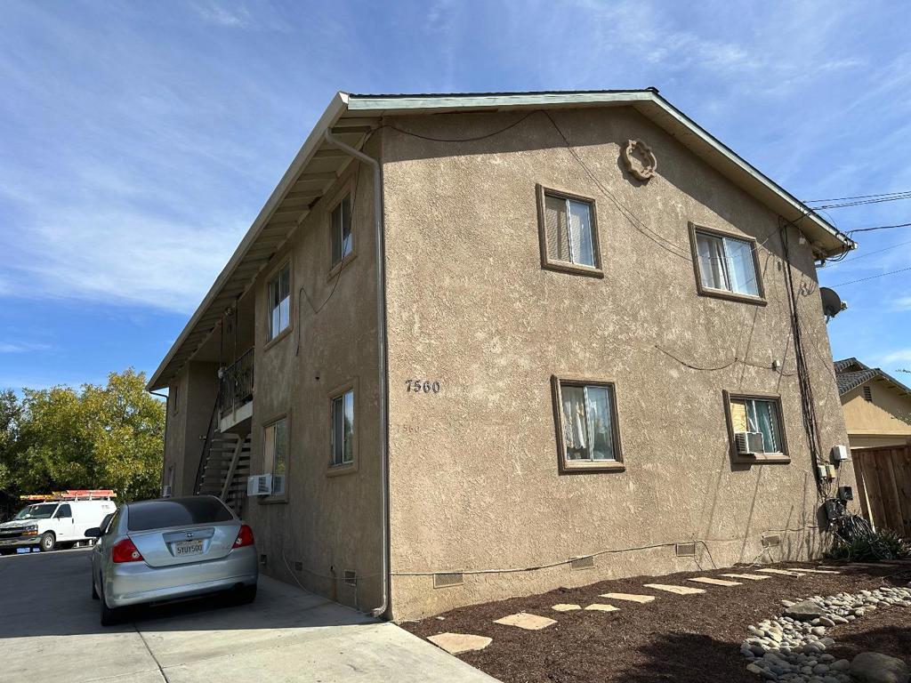 7560 Chestnut Street Property Photo 1
