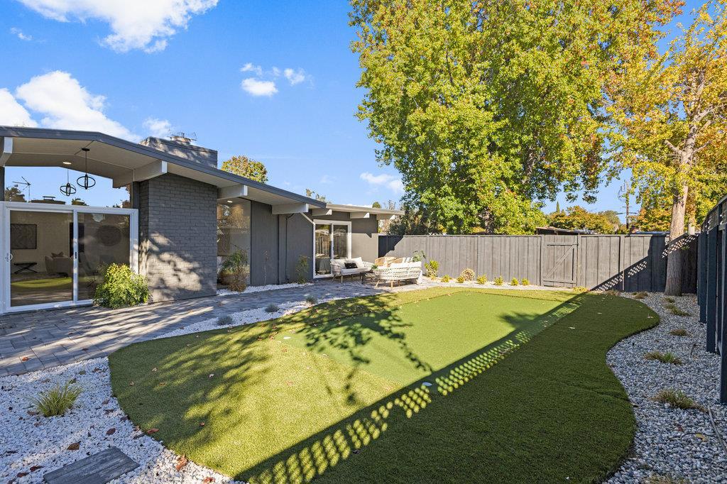 838 Devonshire Way Property Photo 43