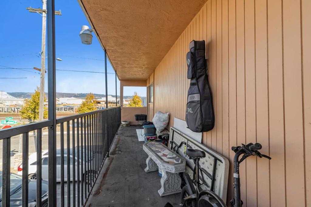 748 Clara Street Property Photo 5