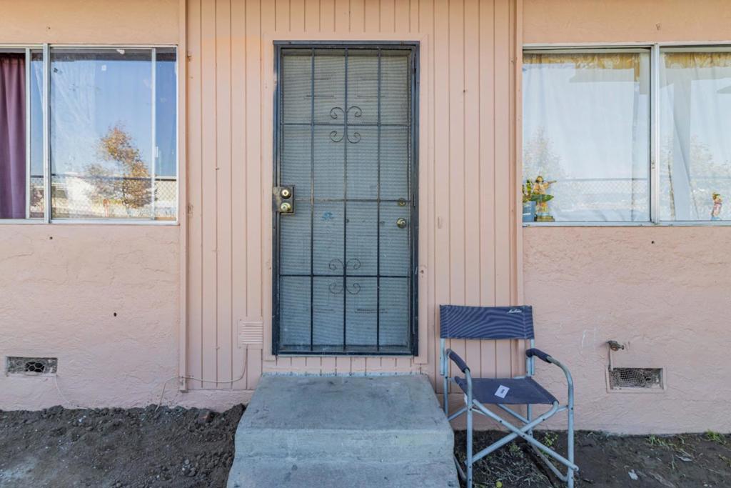 748 Clara Street Property Photo 14