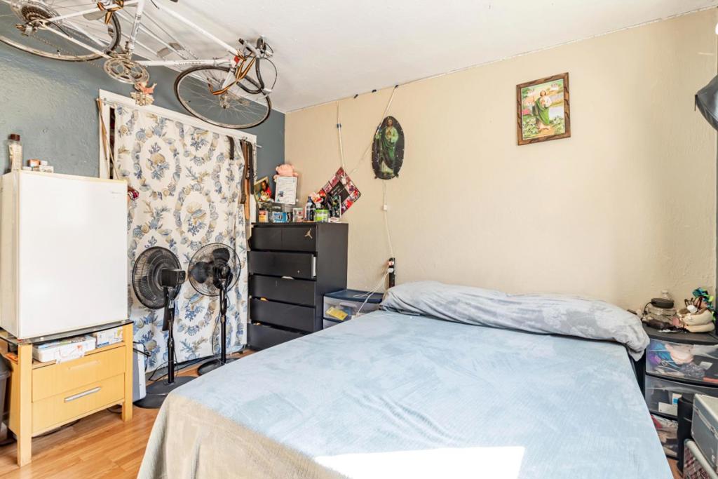 748 Clara Street Property Photo 21