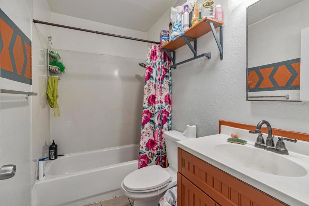748 Clara Street Property Photo 28